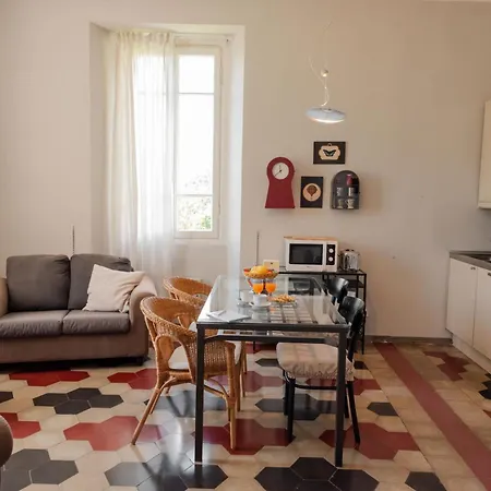 Hébergement de vacances Casa Giorgio - Acquaseria, San Siro By Lovecomo *