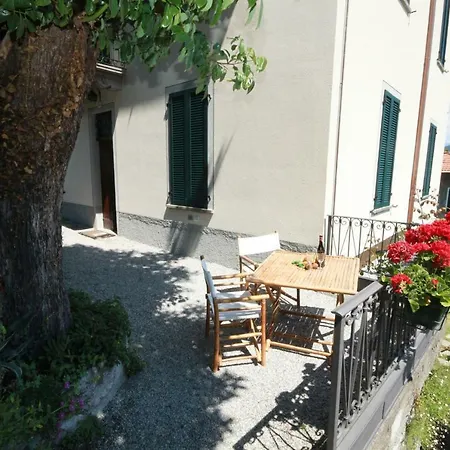 Casa Giorgio - Acquaseria, San Siro By Lovecomo Tatil Evi Acquaseria